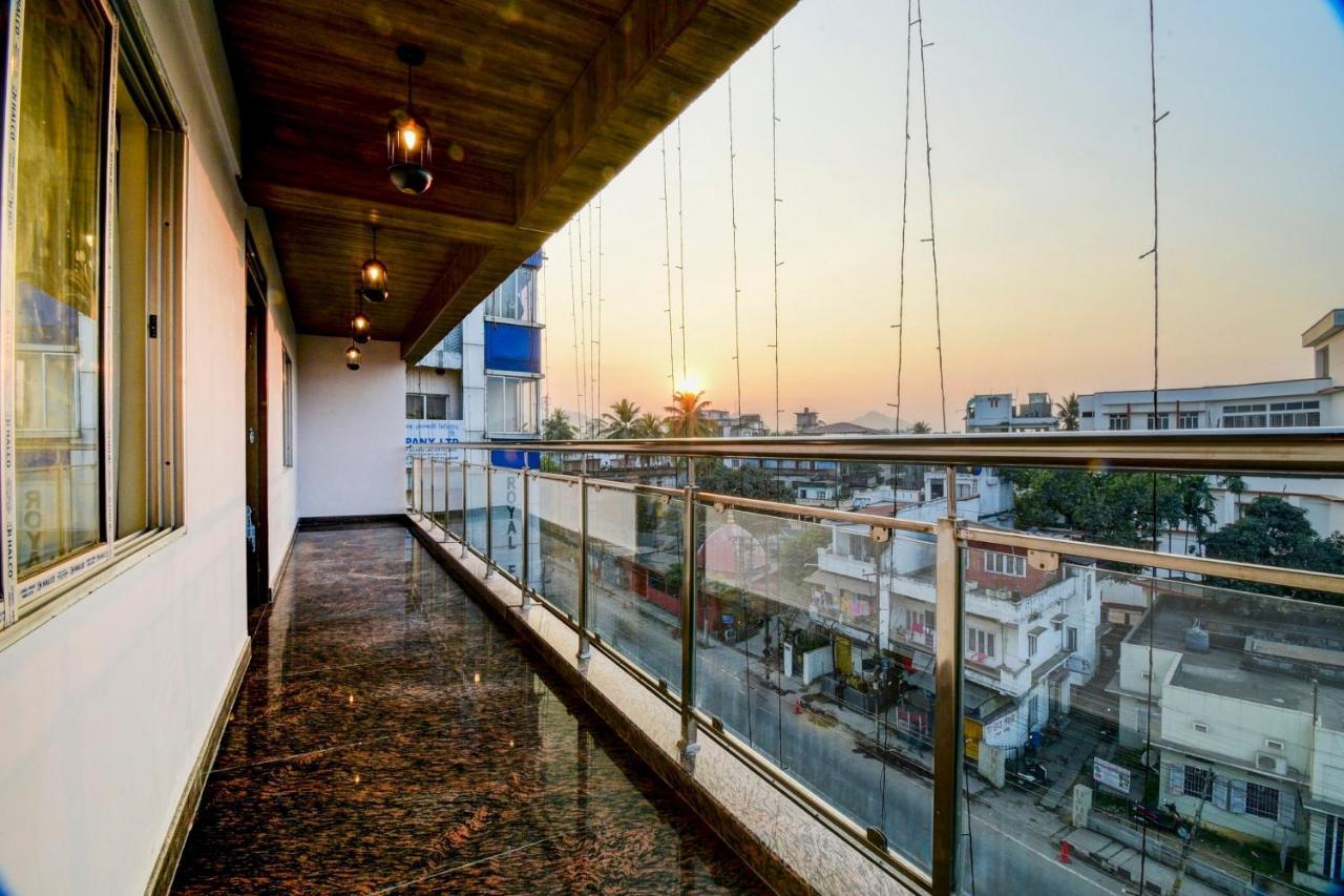 Collection O 73981 Imperial Inn Guwahati Exterior foto